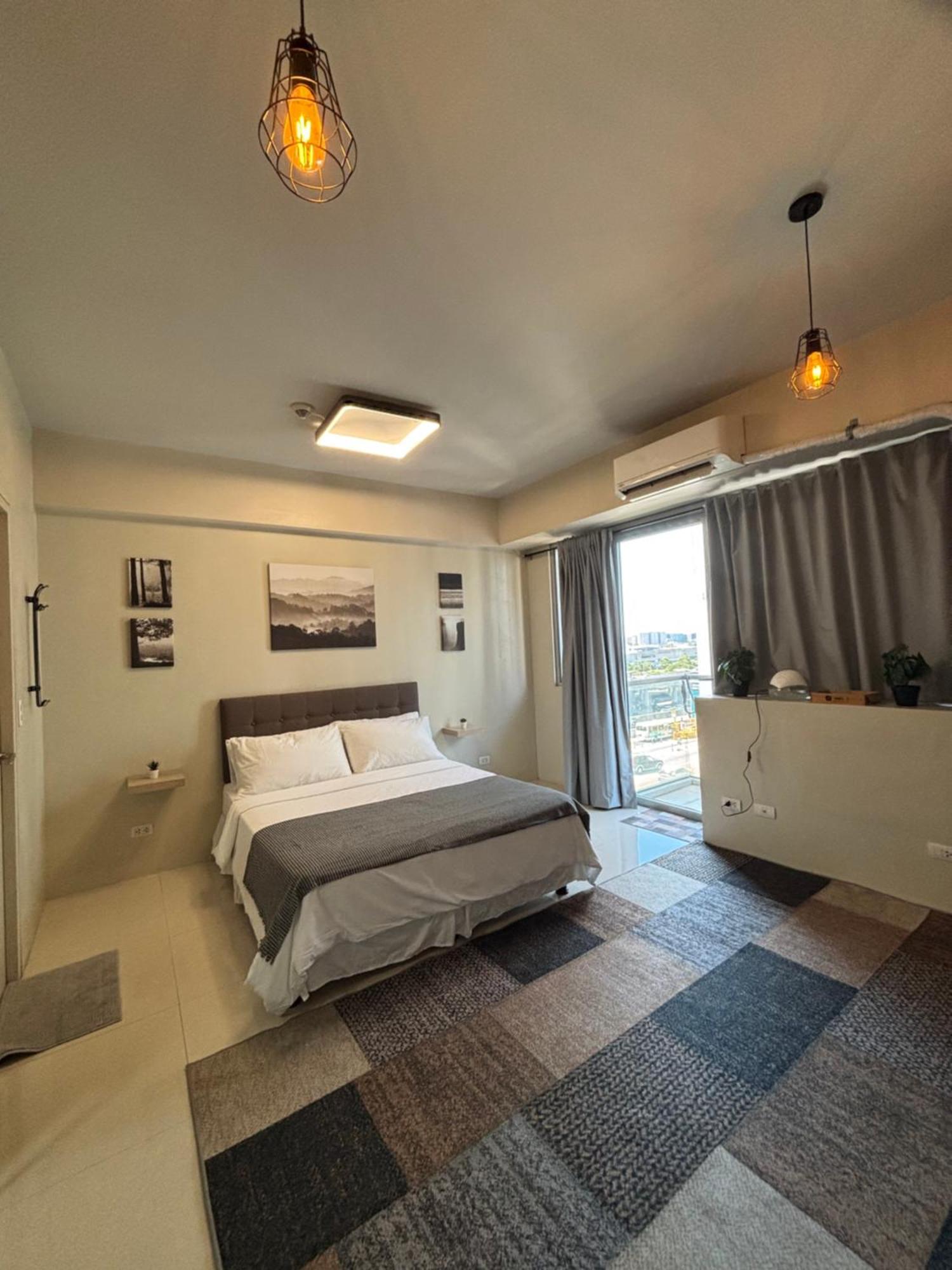 One Palm Tree Villas Short Walk Via Runway Manila Naia T3 Pasay Dış mekan fotoğraf